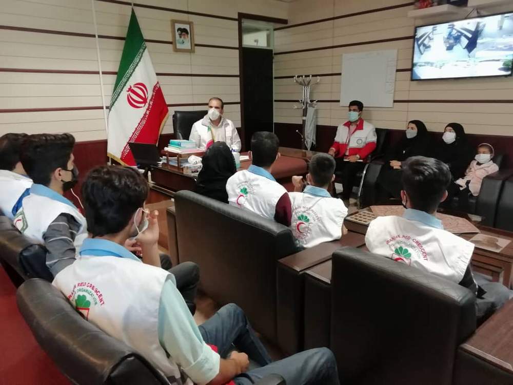 دیدار اعضای جمعیت هلال احمر شهرستان زرین دشت با فرماندار شهرستان